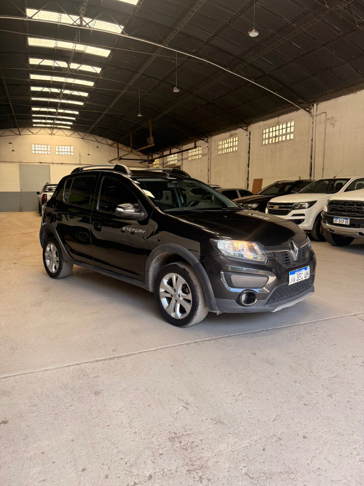 RENAULT - Sandero Stepway  intense  1.6  - Manual  - 2016